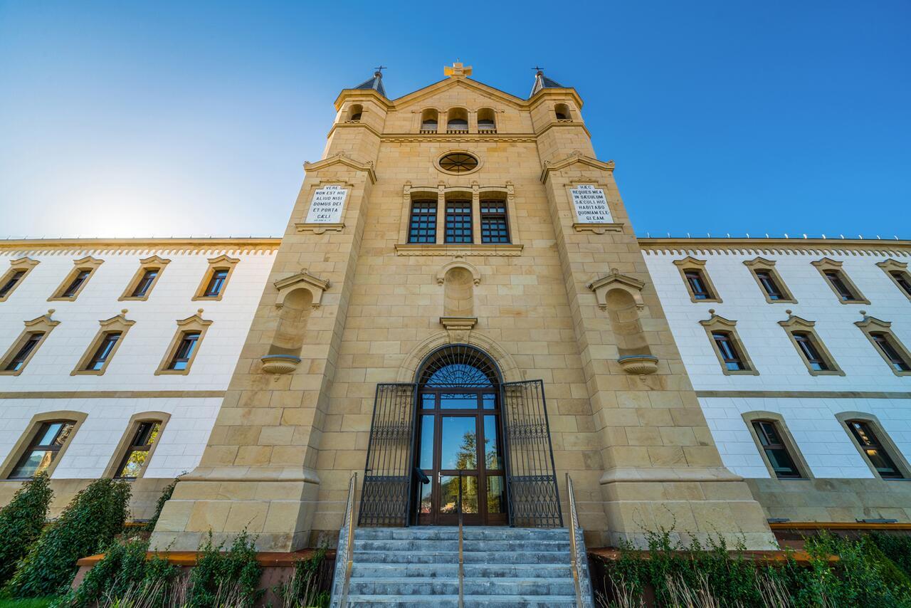 ホテル Catalonia Donosti サン・セバスティアン エクステリア 写真